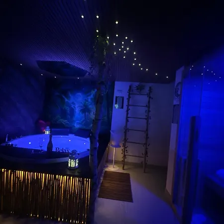 Moonlight Jungle Luxury Experience * אבולה