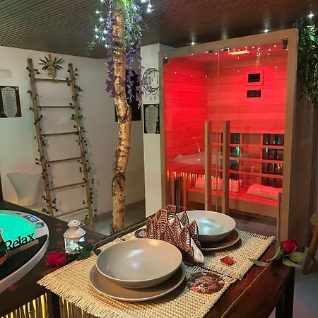 Moonlight Jungle Luxury Experience אבולה