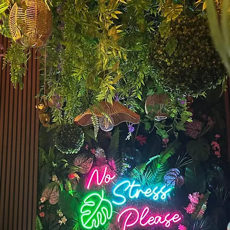 Moonlight Jungle Luxury * Avola
