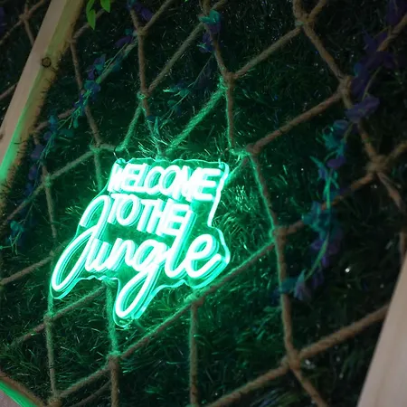 Moonlight Jungle Luxury *
