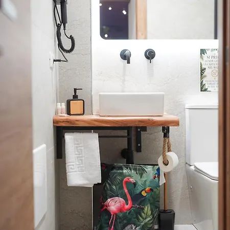 Moonlight Jungle Luxury Apartment *