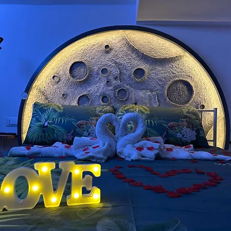 Moonlight Jungle Luxury * Avola