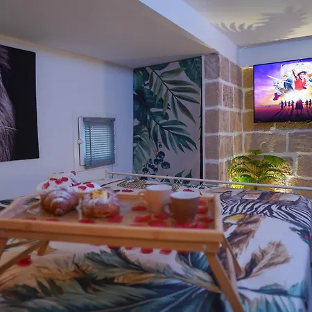 Moonlight Jungle Luxury Experience דירה