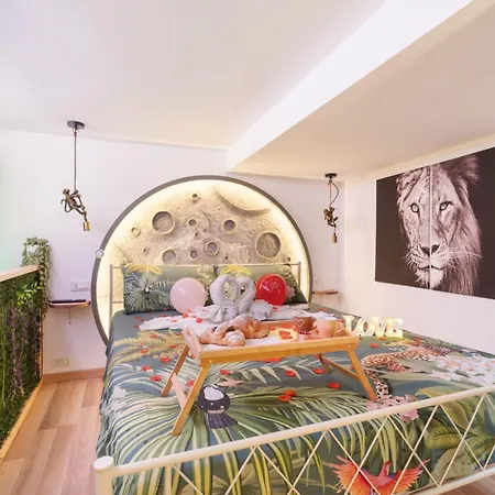 Moonlight Jungle Luxury