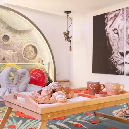 Moonlight Jungle Luxury Apartment *